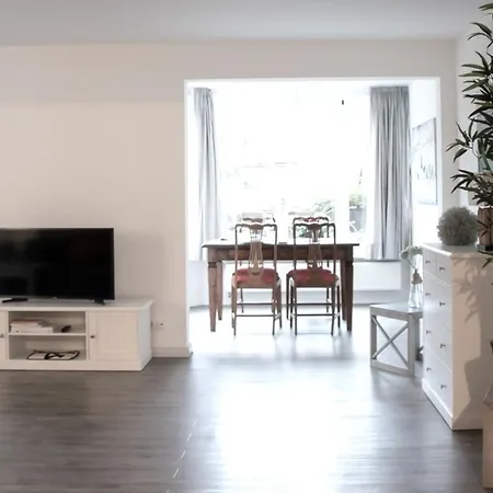 Apartment Backbord Ulstrupfeld